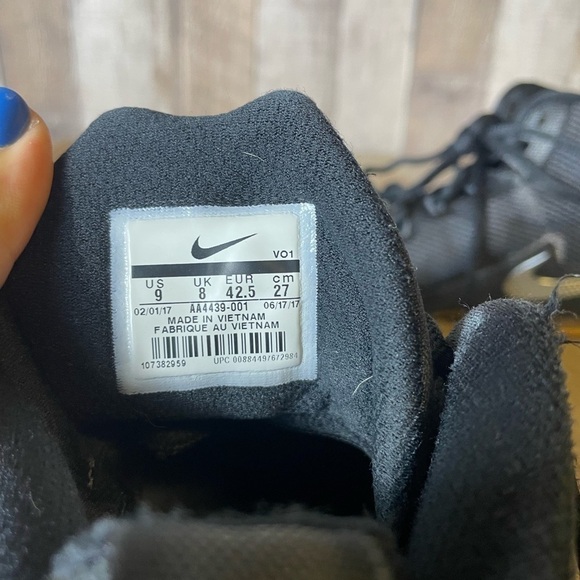 Nike Air Max Infuriate Sneakers - Picture 3 of 9